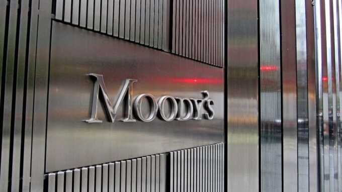 Агентство Moody’s понизило прогноз по кредитному рейтингу США со "стабильного" до "негативного"